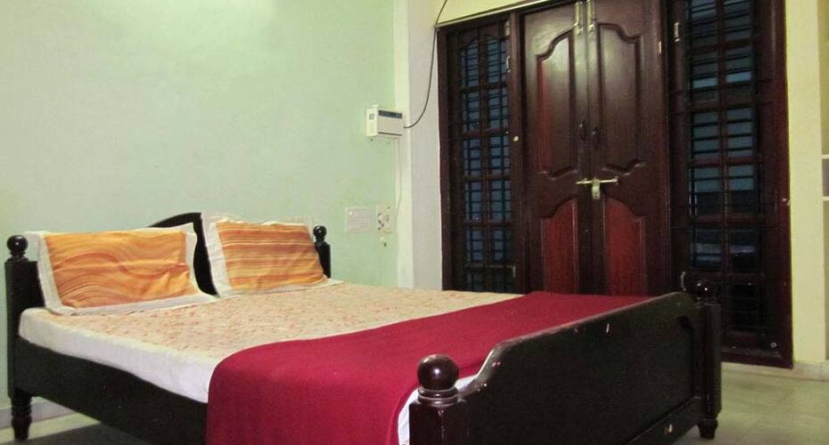 Universal Guest House - Annanagar, Chennai 4